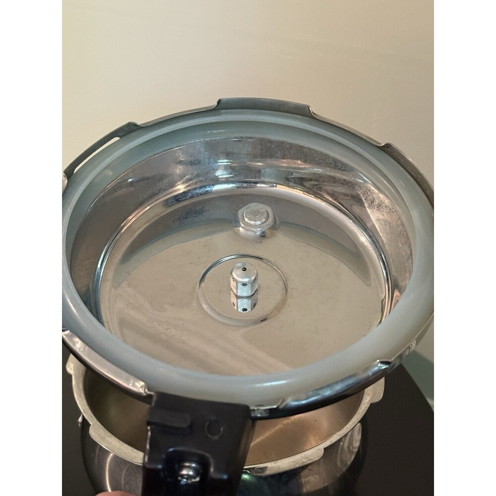 Garuda Pressure Cooker Salem Stainless Steel Stovetop Pot Pan 2.5 L - Picture 7 of 16